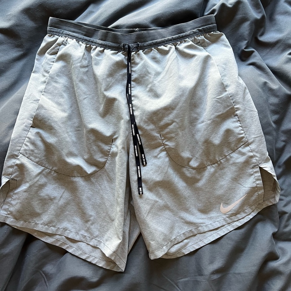 Men’s Nike 5 Inch Running Shorts Size Small